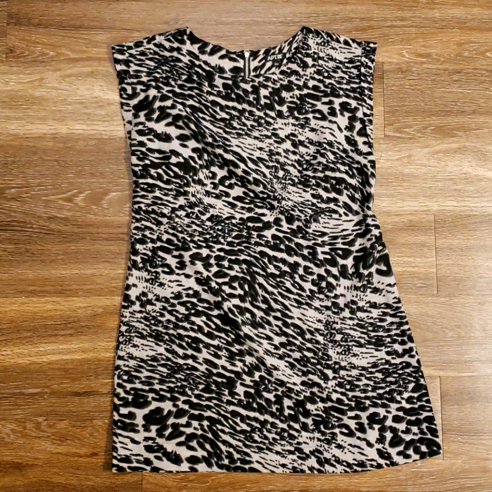 APT. 9 Tunic